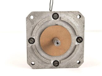 Luftwaffe, Elektromotor , Bauart SAM L mot, E 571004. Funktion nicht geprüft, Gesamtlänge etwa 15cm