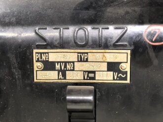 100 Watt Sender für ortsfesten Einbau mit Drehstromanschluß. Originallack, Funktion nicht geprüft. Die Gehäuseschrauben fehlen. VERSAND NUR PER SPEDITION