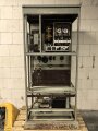 100 Watt Sender für ortsfesten Einbau mit Drehstromanschluß. Originallack, Funktion nicht geprüft. Die Gehäuseschrauben fehlen. VERSAND NUR PER SPEDITION