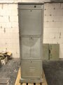 100 Watt Sender für ortsfesten Einbau mit Drehstromanschluß. Originallack, Funktion nicht geprüft. Die Gehäuseschrauben fehlen. VERSAND NUR PER SPEDITION