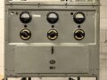 100 Watt Sender für ortsfesten Einbau mit Drehstromanschluß. Originallack, Funktion nicht geprüft. Die Gehäuseschrauben fehlen. VERSAND NUR PER SPEDITION