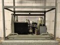100 Watt Sender für ortsfesten Einbau mit Drehstromanschluß. Originallack, Funktion nicht geprüft. Die Gehäuseschrauben fehlen. VERSAND NUR PER SPEDITION
