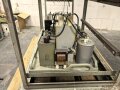 100 Watt Sender für ortsfesten Einbau mit Drehstromanschluß. Originallack, Funktion nicht geprüft. Die Gehäuseschrauben fehlen. VERSAND NUR PER SPEDITION