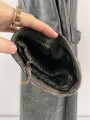 Ledermantel für Offiziere des Heeres. Stark getragenes Stück, ungereinigt, Leder weich