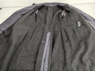 Luftwaffe, schwerer, gefütterter  Wintermantel für Mannschaften. Kammerstück in gutem Zustand.