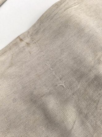Heer, Drillichhose rohweiss, stark getragenes Stück, der Kammerstempel verwaschen
