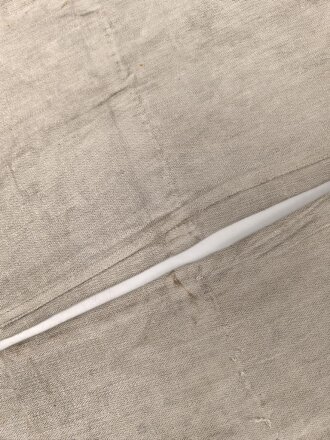 Heer, Drillichhose rohweiss, stark getragenes Stück, der Kammerstempel verwaschen