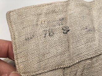 Heer, Drillichhose rohweiss, stark getragenes Stück, der Kammerstempel verwaschen