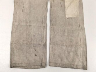 Heer, Drillichhose rohweiss, stark getragenes Stück, der Kammerstempel verwaschen