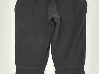 NSKK, schwarze Stiefelhose aus Cord. Leicht getragenes Stück in gutem Zustand, mit RZM Etikett