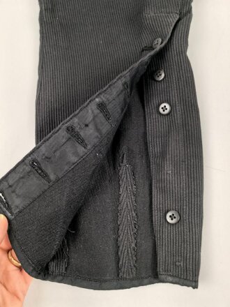 NSKK, schwarze Stiefelhose aus Cord. Leicht getragenes Stück in gutem Zustand, mit RZM Etikett