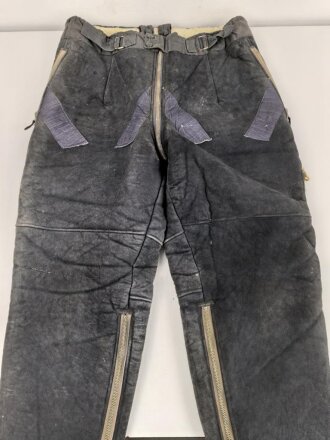 Luftwaffe, gefütterte Winterhose für fliegendes Personal. Alle Reissverschlüsse gängig, leider die aufgesetzten Taschen entfernt