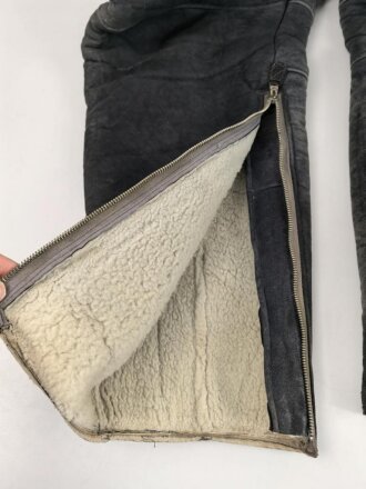 Luftwaffe, gefütterte Winterhose für fliegendes Personal. Alle Reissverschlüsse gängig, leider die aufgesetzten Taschen entfernt