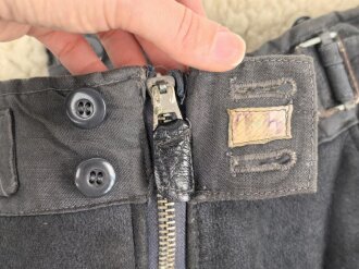 Luftwaffe, gefütterte Winterhose für fliegendes Personal. Alle Reissverschlüsse gängig, leider die aufgesetzten Taschen entfernt