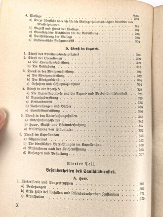 H. Dv. 59 "Unterrichtsbuch für Sanitäts-Unteroffiziere und Mannschaften" datiert 1939, 430 Seiten, DIN A5, stark gebraucht mit Stempel des Truppenarzt dei der Flakkaserne Mannheim-Käfertal 1941