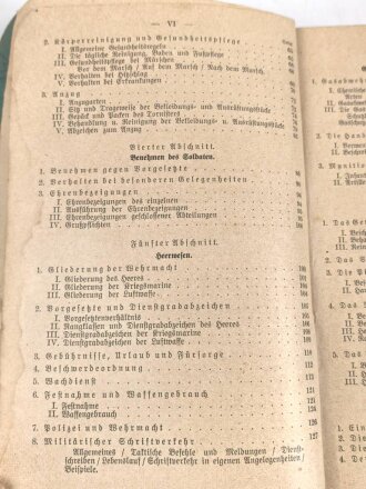 "Der Dienstunterricht im Heere, Ausgabe für den Gewehr und M.G.- Schützen" datiert 1937, 288 Seiten, stark gebraucht, Einband verstärkt und neue Rückseite