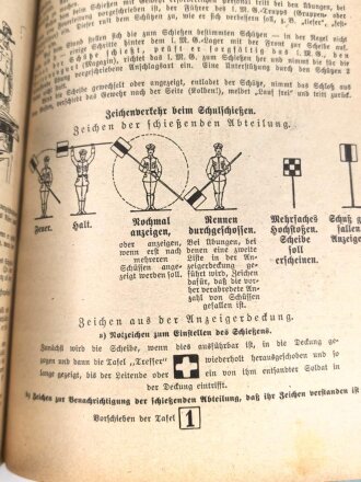 "Der Dienstunterricht im Heere, Ausgabe für den Gewehr und M.G.- Schützen" datiert 1937, 288 Seiten, stark gebraucht, Einband verstärkt und neue Rückseite