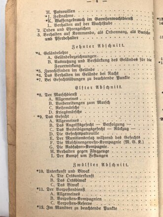 "Dienstunterricht des badischen Infanteristen - Ein Leitfaden für den Unterricht der Mannschaften" datiert 1915, 270 Seiten, DIN A5, stark gebraucht, Einband fehlt