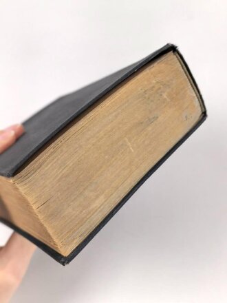 Adolf Hitler " Mein Kampf" blaue Ganzleinenausgabe von 1944, Einband leicht defekt, abgegriffen