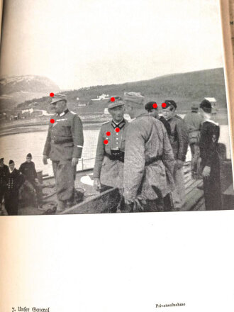 "Narvik - Sieg des Glaubens" datiert 1941, 174 Seiten, DIN A5, stark gebraucht