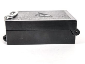 Marschlompass aus schwarzer Pressmasse, Hersteller GKS.