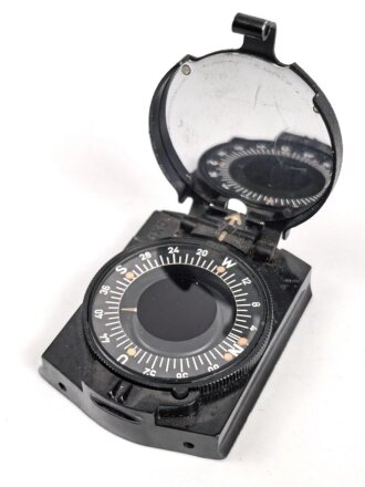 Marschkompass Wehrmacht aus schwarzer Pressmasse, Hersteller cxn