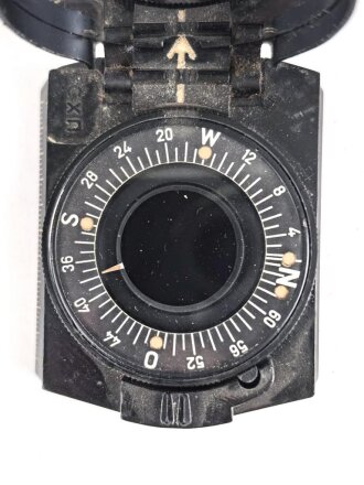 Marschkompass Wehrmacht aus schwarzer Pressmasse,...