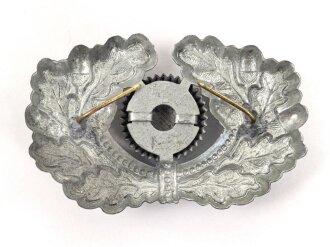 Eichenlaubkranz und Kokarde für eine Schirmmütze des Heeres