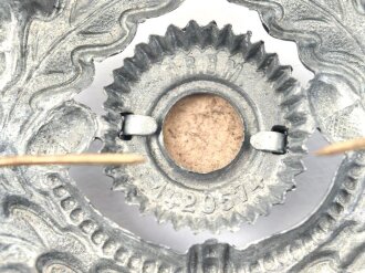 Eichenlaubkranz und Kokarde für eine Schirmmütze des Heeres