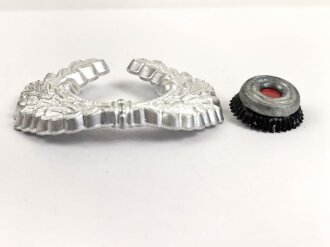 Eichenlaubkranz und Kokarde für eine...