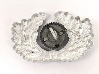 Eichenlaubkranz und Kokarde für eine Schirmmütze des Heeres