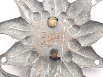 Edelweiss für die Bergmütze von Angehörigen der Gebirgstruppe der Wehrmacht. Hersteller G.B.44