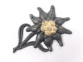 Edelweiss für die Bergmütze von Angehörigen der Gebirgstruppe der Wehrmacht.