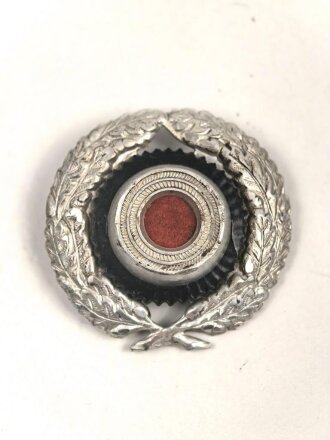 Eichenlaubkranz mit Kokarde für eine Schirmmütze der Reichspost im III.Reich. Aluminium