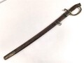 Russland, Schaschka für Offiziere Modell 1881/09. Die Klinge aus russischer fertigung vor längerer Zeit gereinigt, zum Teil leicht narbig und angeschliffen. Das Mundblech der Scheide lose, Herrschermonogramm Zar Nikolaus II
