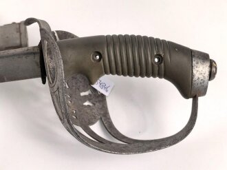 Preussen, Kavalleriedegen KD89, gereinigtes Kammerstück von Weyersberg, Solingen. Die Griffschrauben fehlen