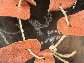 1. Weltkrieg, Stahlhelm Modell 1916. Die Glocke Original, der Rest neuzeitlich ergänzt, die lackierung ebenfalls neuzeitlich