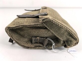 Tasche für Signalpatronen zur Leuchtpistole 42 der Wehrmacht. Getragenes Stück in gutem Gesamtzustand