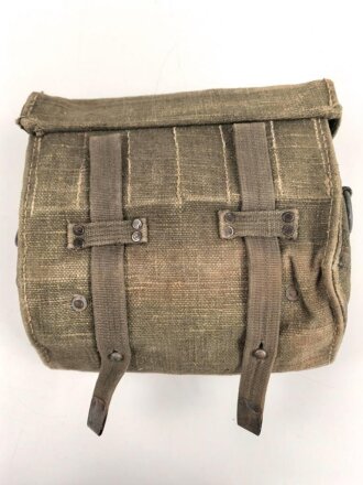 Tasche für Signalpatronen zur Leuchtpistole 42 der Wehrmacht. Getragenes Stück in gutem Gesamtzustand