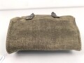 Tasche für Signalpatronen zur Leuchtpistole 42 der Wehrmacht. Getragenes Stück in gutem Gesamtzustand