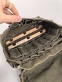 Tasche für Signalpatronen zur Leuchtpistole 42 der Wehrmacht. Stark getragenes Stück.