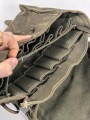 Tasche für Signalpatronen zur Leuchtpistole 42 der Wehrmacht. Stark getragenes Stück.