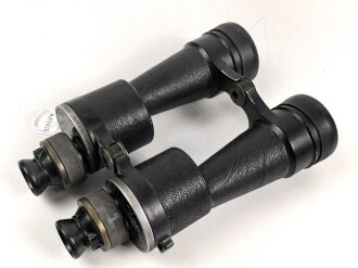 Dienstglas 10 x 50 der Wehrmacht. Unter deutscher Besatzung gefertigt von Huet Paris. Klare Durchsicht, Strichplatte rechts deutlich. Selten