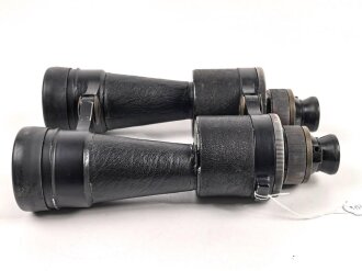 Dienstglas 10 x 50 der Wehrmacht. Unter deutscher Besatzung gefertigt von Huet Paris. Klare Durchsicht, Strichplatte rechts deutlich. Selten