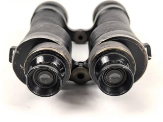 Dienstglas 10 x 50 der Wehrmacht. Unter deutscher Besatzung gefertigt von Huet Paris. Klare Durchsicht, Strichplatte rechts deutlich. Selten