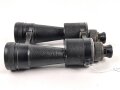 Dienstglas 10 x 50 der Wehrmacht. Unter deutscher Besatzung gefertigt von Huet Paris. Klare Durchsicht, Strichplatte rechts deutlich. Selten