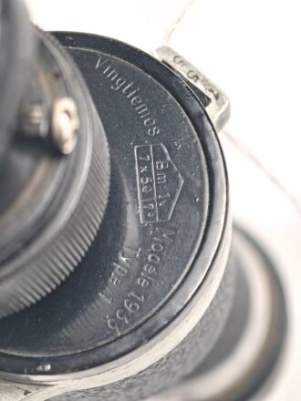 Frankreich , Dienstglas 7 x 50 "Modele 1933 Type 1". Hersteller Huet Paris. Klare Durchsicht, Strichplatte deutlich rechts oben . Guter Gesamtzustand