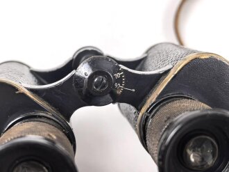 Doppelfernrohr 6 x 30 mit mir unbekanntem Herstellerlogo. Klare Durchsicht, Strichplatte deutlich. Guter Gesamtzustand, in zugehörigem Köcher, dieser "LPN" markiert.