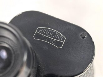 Ziviles Doppelfernrohr 7 x 50 " Binoctar", Hersteller "Carl Zeiss Jena" . Nahezu identisch mit der Ausführung für die Wehrmacht, selbst die Strichplatte ist vorhanden. Vermutlich direkt nach dem Krieg aus vorhandenen Teilen gefertigt. Sehr gute Durchsicht