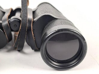 Ziviles Doppelfernrohr 7 x 50 " Binoctar", Hersteller "Carl Zeiss Jena" . Nahezu identisch mit der Ausführung für die Wehrmacht, selbst die Strichplatte ist vorhanden. Vermutlich direkt nach dem Krieg aus vorhandenen Teilen gefertigt. Sehr gute Durchsicht